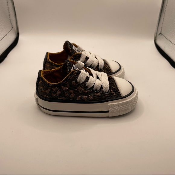 Converse Kids' Black and bronze cheetah print Sneakers size 2C - Picture 2 of 9
